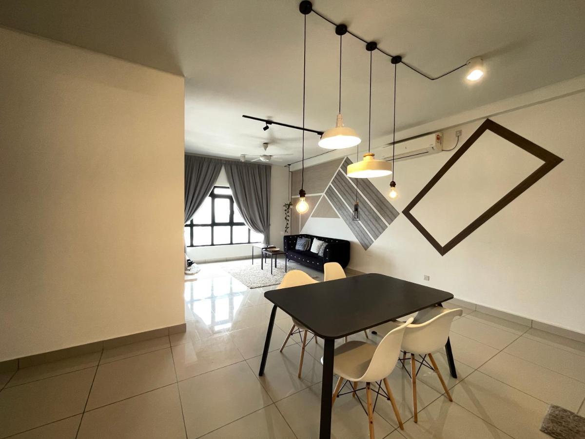 Meridin Medini By Wp Homestay Nusajaya  Zewnętrze zdjęcie